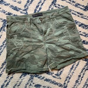 Rock & Republic camo shorts size 14